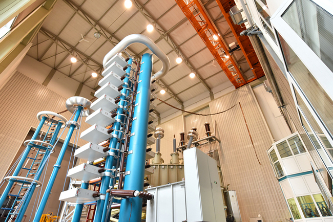 High voltage connectivity without compromise